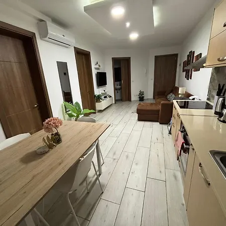 Charming Golden Loft Apartman Santa Venera